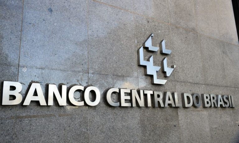 banco_central_mcajr_abr_0104222276-2