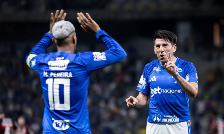 cruzeiro_vence_flamengo_e_palmeiras_agradece_no_brasileirao